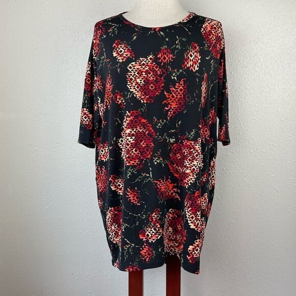 NWT LulaRoe Irma Top Size S - Picture 1 of 7